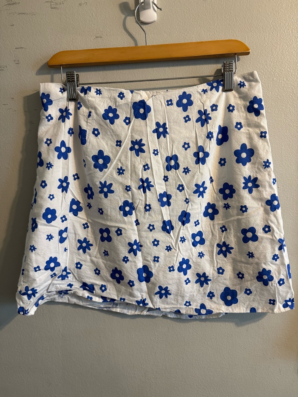 Princess Polly  Selby  cotton floral skirt size 10